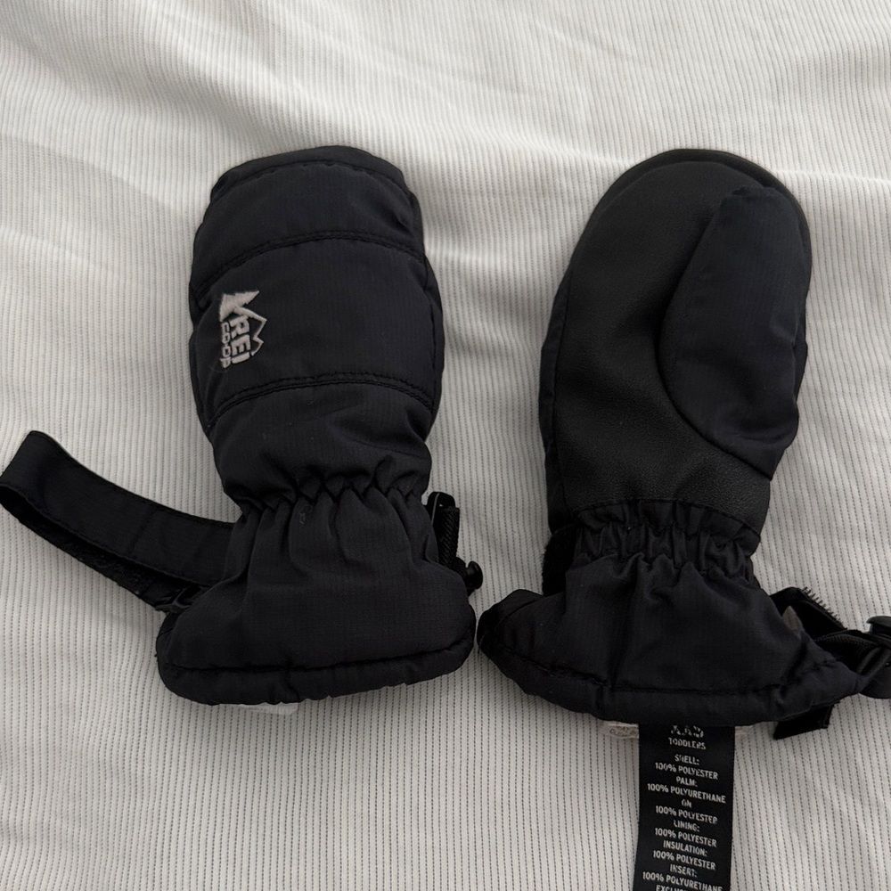 REI Kids Black Mittens XXS